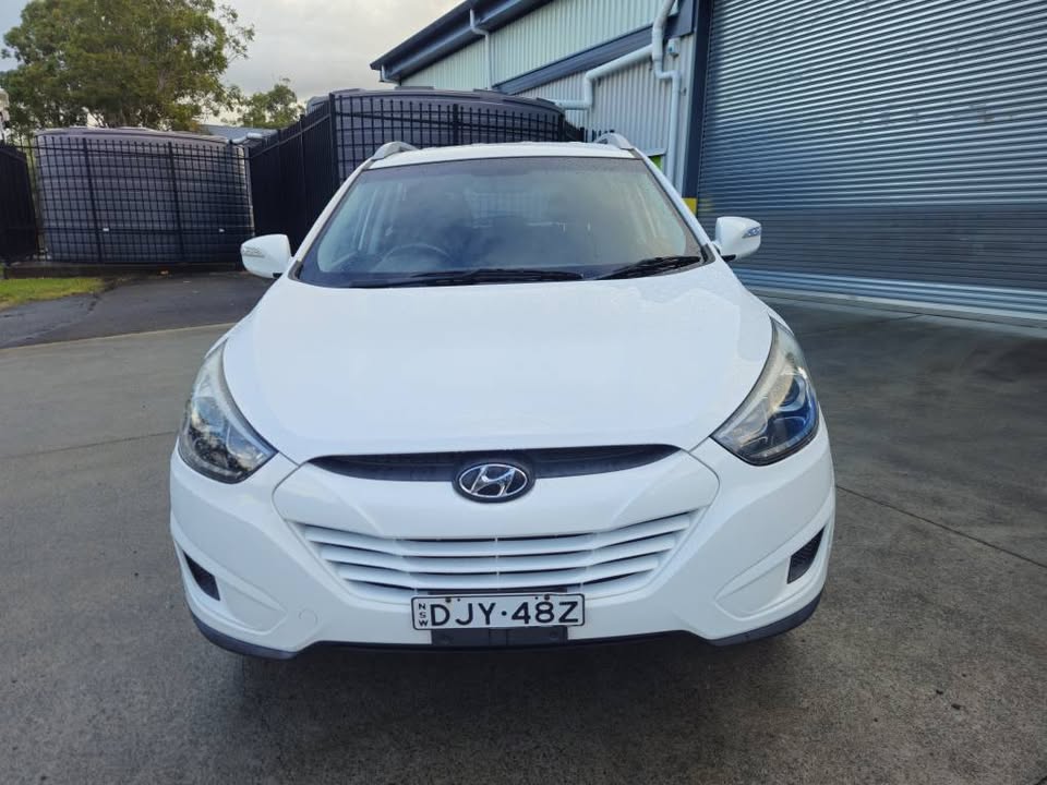2013 Hyundai ix35 3.jpg